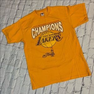 LOS ANGELES LAKERS 2004 world champions T-shirt